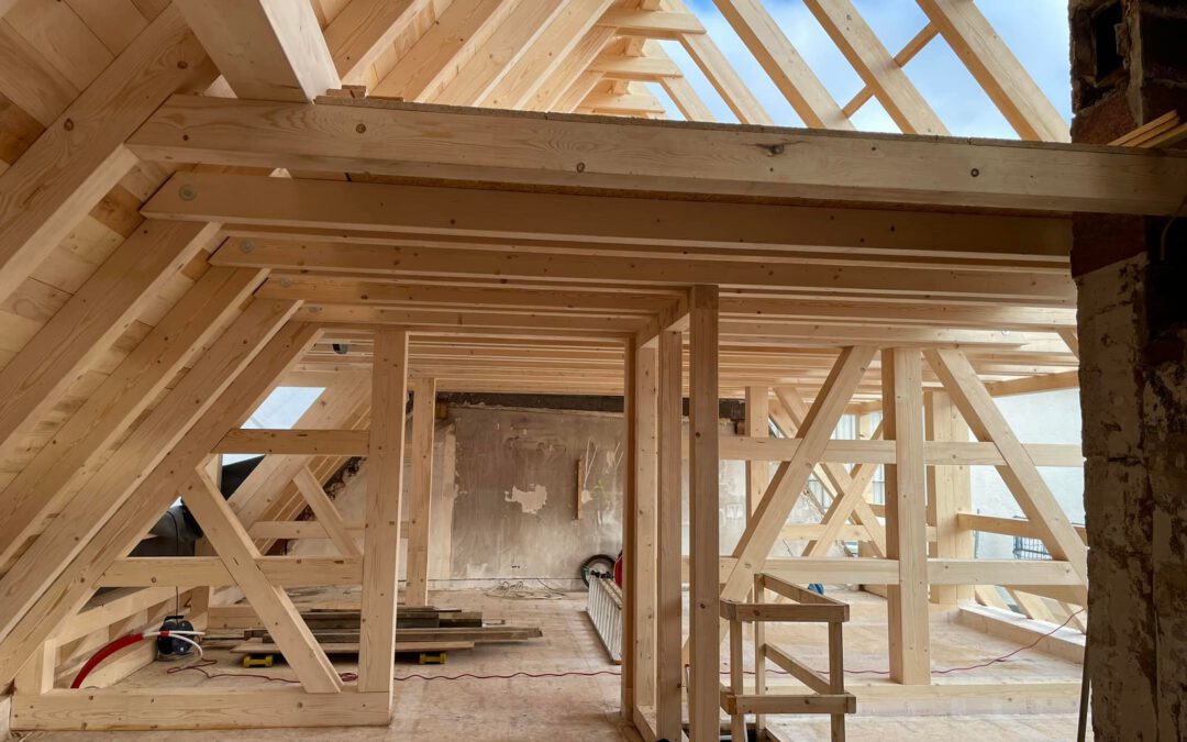 Vom Brand zur Sanierung – kompletter Neuaufbau eines Dachstuhls